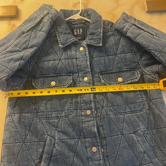 GAP Quilted Denim Jacket - Picture 5 of 8